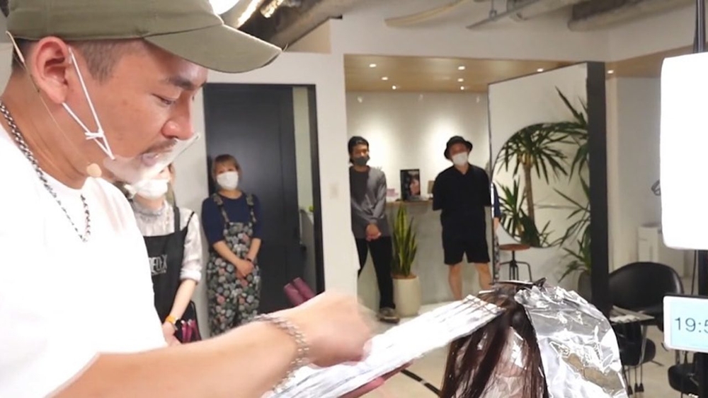 思考の技術が至高の仕上がりを作り出す。前髪有りでも怖くない大城流ハイライト。のサムネイル画像