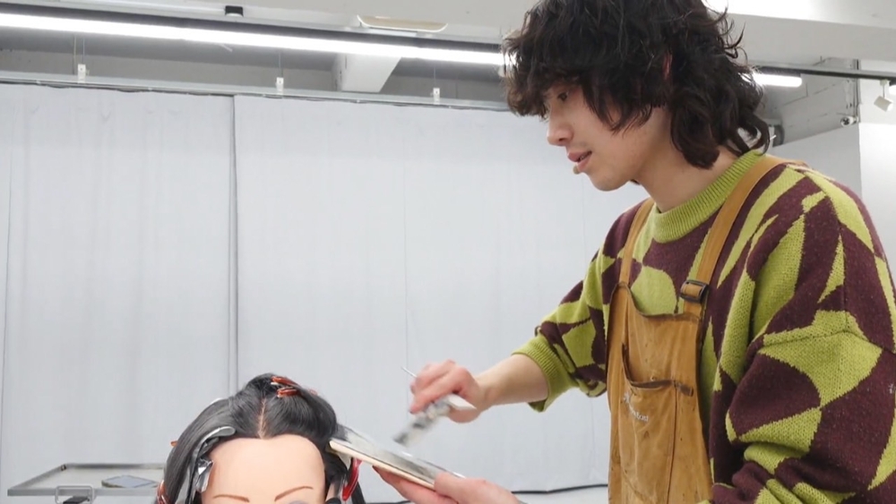 シンプルな工程でわかりやすい！ドライヤーで作るエアタッチバレイヤージュ大解剖！のサムネイル画像